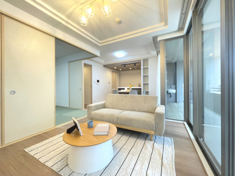 サーパス高松駅前フレシアサンポートの居間・リビング|LDK約15.6帖