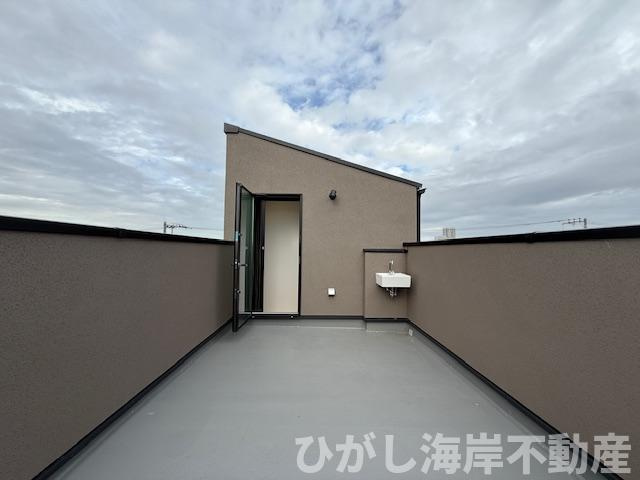 茅ヶ崎市浜竹4丁目　新築戸建　全２棟のバルコニー|ルーフバルコニー