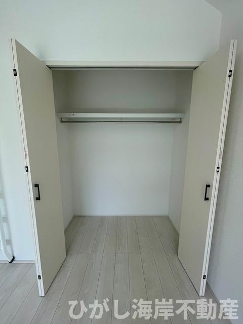 平塚市札場町　新築戸建  　全２棟の収納|各居室　収納スペース付き