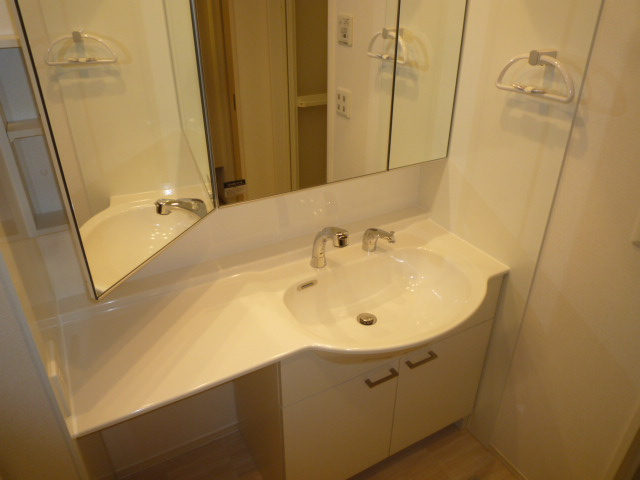 レザン倉敷の独立洗面台|シャンプードレッサー