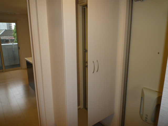 レザン倉敷の玄関|シューズボックス