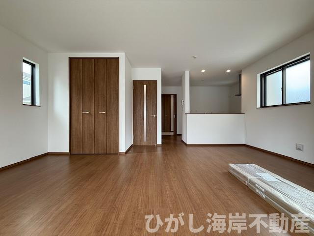 茅ヶ崎市中島　新築戸建　全８棟のダイニング|10月12日撮影　18.2帖　LDK