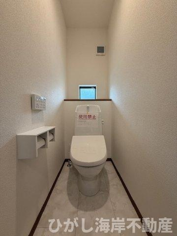 茅ヶ崎市中島　新築戸建　全８棟のトイレ|洗浄機能付きお手洗い