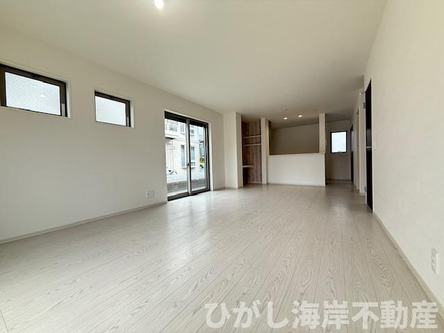 茅ヶ崎市柳島１丁目　新築戸建　全２棟の居間・リビング|21.2帖　LDK