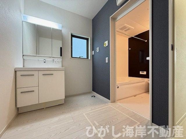 茅ヶ崎市柳島１丁目　新築戸建　全２棟の脱衣所|脱衣スペース