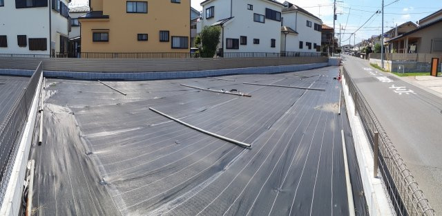 鴻巣市宮前の売地の展望|2025年7月25日撮影。南側に水路があるおかげか、想像する以上に陽当りが良いです。