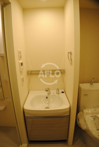 大阪市北区西天満１丁目の賃貸マンションの独立洗面台|プレサンス梅田東ベータ　独立洗面台