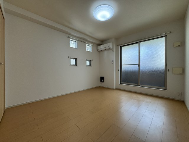 カミノ　レアルの居間・リビング