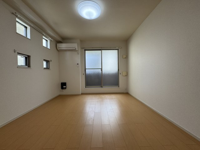 カミノ　レアルの居間・リビング