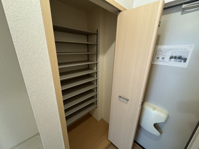 カミノ　レアルの収納