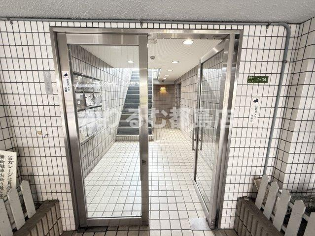シャンブル淀のエントランス