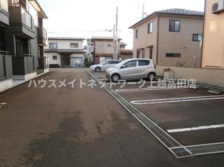 禅 Ａの駐車場|消雪付駐車場