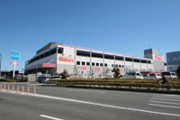 ホームズ横須賀店まで687m