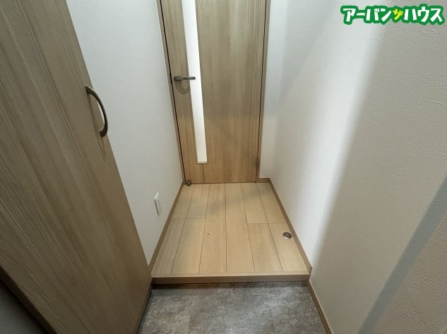 REGALEST 新保Ⅳの玄関