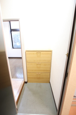 下駄箱、玄関