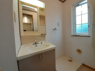 【洗面所】 | パラッツォＡ | ゆったりとスペースのある洗面所