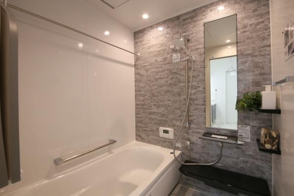 松木島宮東　全12棟・K棟の浴室