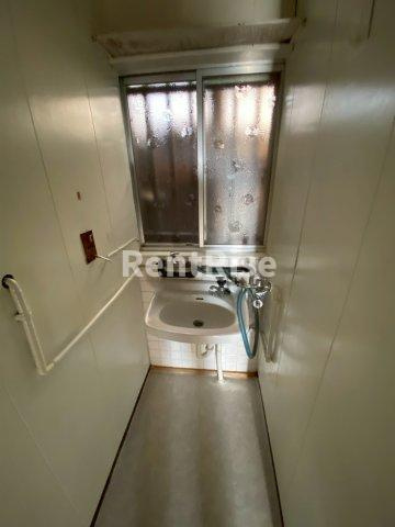 高屋町後山貸家の洗面所