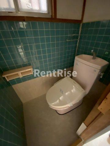 高屋町後山貸家のトイレ