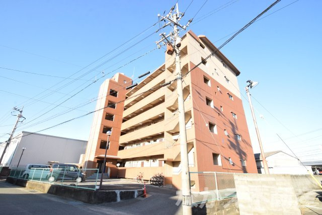 【外観】 | 落ち着いた雰囲気の外観です