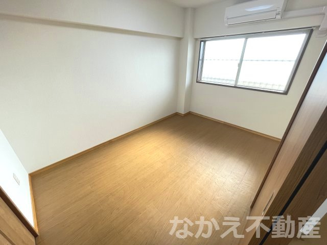 【寝室】 | ゆったりした洋室です