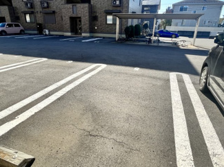 【駐車場】 | ラ　ルーナB