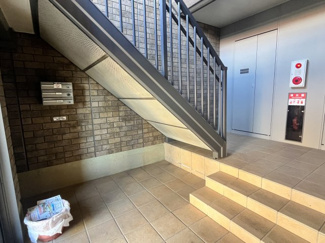 【ロビー】 | ラ　ルーナB