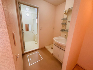 【玄関】 | ラ　ルーナB