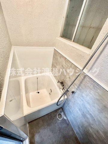 上四条町一戸建の浴室