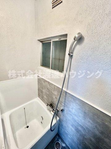 上四条町一戸建の洗面所