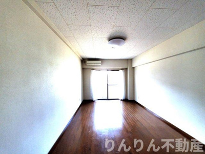 【洋室】 | ハイツはと | コンパクトで使いやすい洋室です