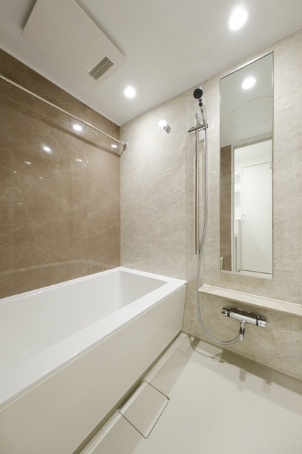 エンクレスト博多EXCEEDの洗面所|脱衣スペースもあります