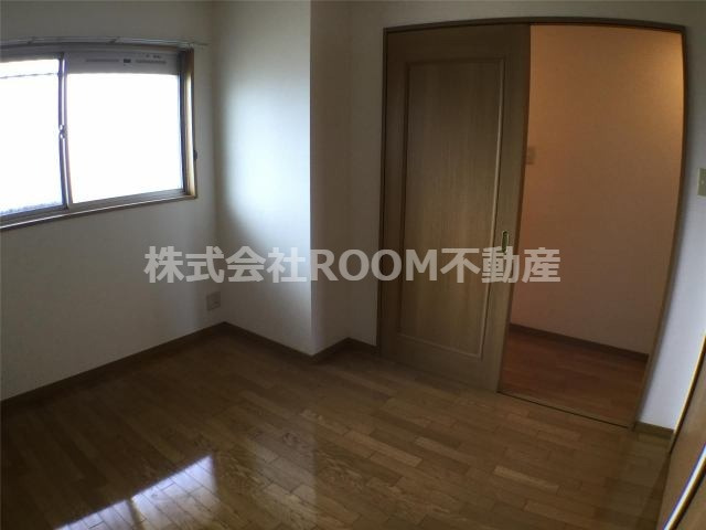 スターマンション・Kの洋室