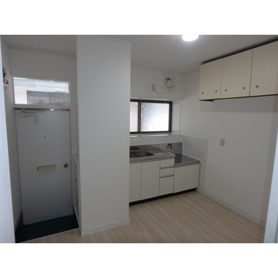 【内装】 | 大塚ハイツ2号棟 | 内装は落ち着いています