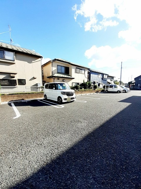 ウエインヒルドの駐車場|駐車スペースもあります