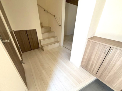 【玄関】 | 磯城郡川西町大字結崎Ⅰ期全5棟3号棟