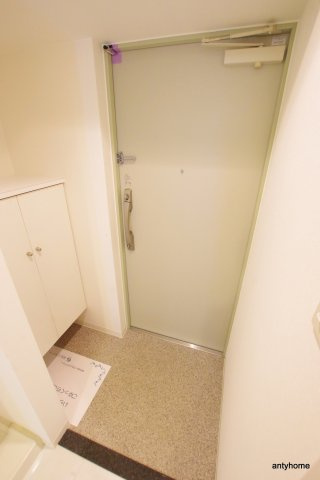 ルーヴェンブルン豊津　仲介手数料無料の玄関