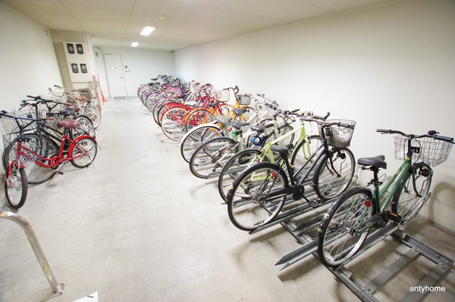 ルーヴェンブルン豊津　仲介手数料無料の駐車場