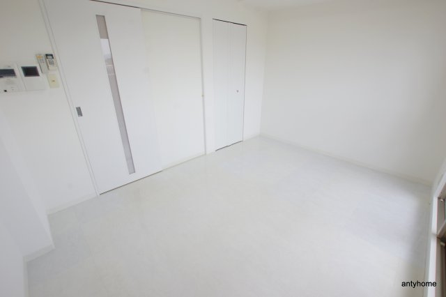 ルーヴェンブルン豊津　仲介手数料無料の居間・リビング