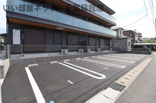 仮）D-ROOM若草の駐車場|駐車スペースもあります