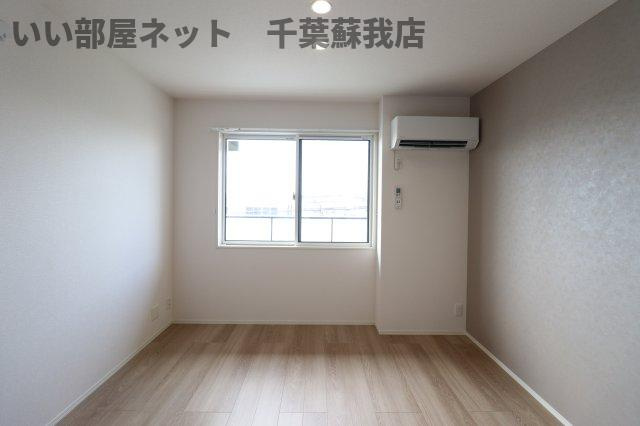 仮）D-ROOM若草の寝室|広くて明るい寝室