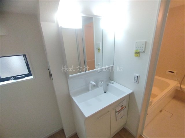 【独立洗面台】 | 川越市宮元町2期　全2棟　2号棟 | 朝の支度にも助かる、独立の洗髪洗面化粧台