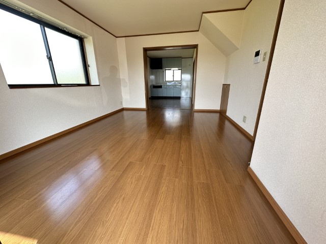 コートマンダリヌの居間・リビング|ゆったりとしたリビングです