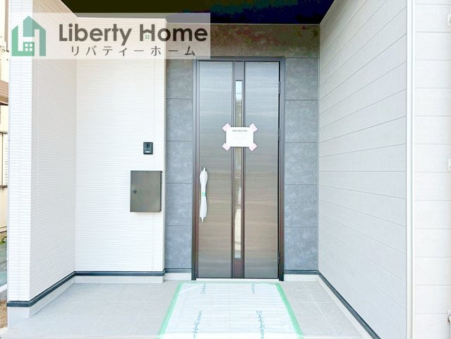 牛久市刈谷町9期　新築戸建のエントランス