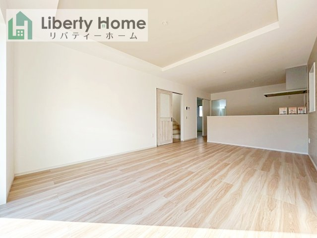 牛久市刈谷町9期　新築戸建の居間・リビング