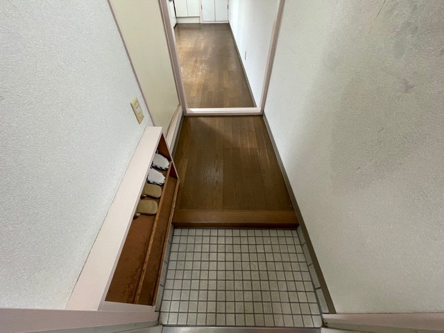 【玄関】 | ラカーサ谷川