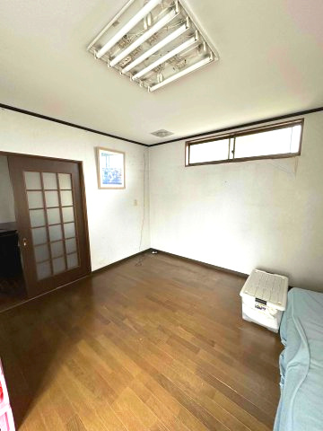 玉村町大字川井　中古880の洋室
