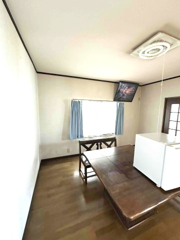 玉村町大字川井　中古880の洋室