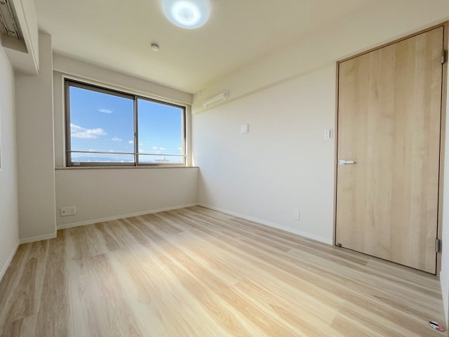 コアマンション香椎南ネクステージの洋室