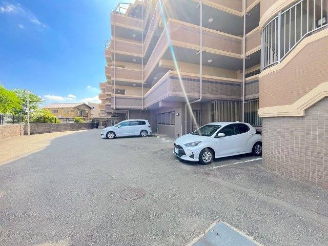 コアマンション香椎南ネクステージの駐車場
